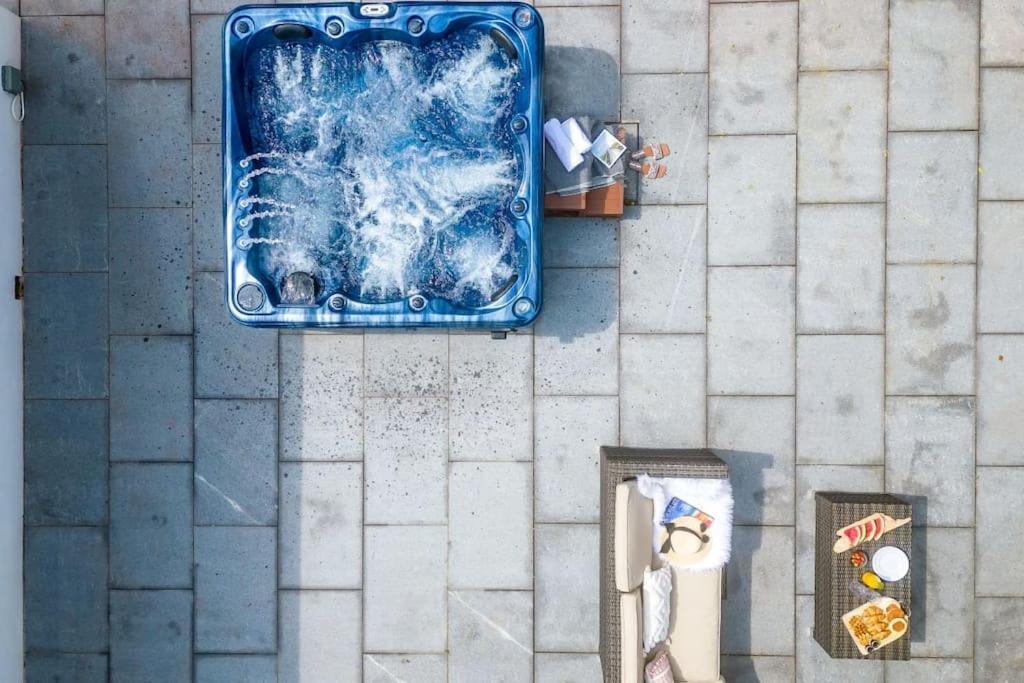 Bramblewood - Cosy Chic, Hot Tub, Close To Beach Stokeinteignhead Exterior foto